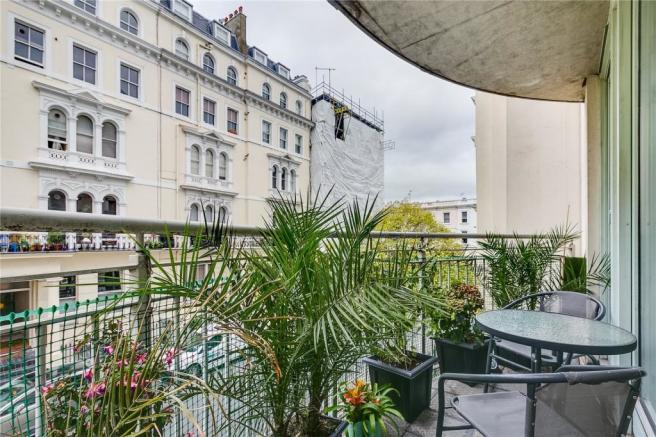 Kensington Gardens Square, London